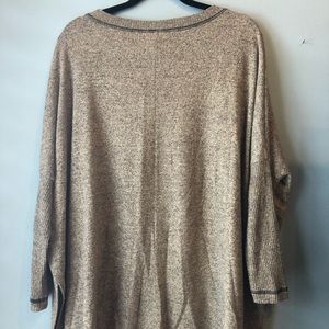 Freeloader oversized top